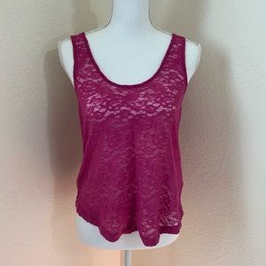Magenta lace tanktop